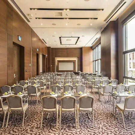 Sheraton Grand Atasehir ホテル