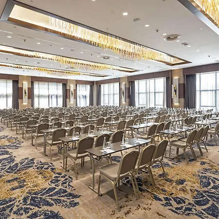 Sheraton Grand Atasehir 5*