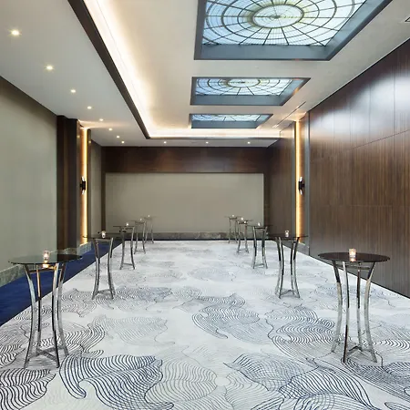 Sheraton Grand Atasehir ホテル 5*