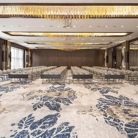 Sheraton Grand Atasehir 5*